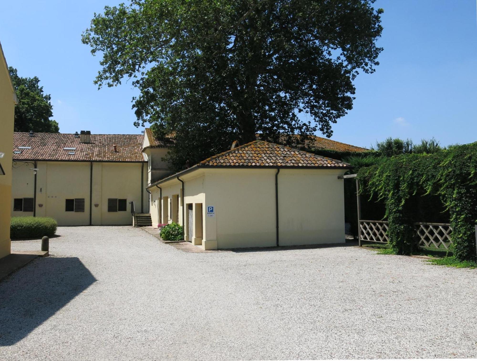 Villa Schiavi Sermide Exterior foto